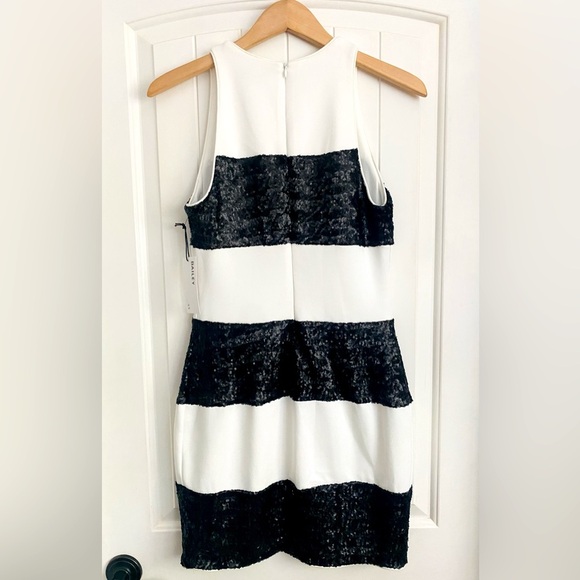 Bailey 44 Black & White Stripe Do The Hustle Sequin Bodycon Mini Dress Medium - Picture 9 of 9
